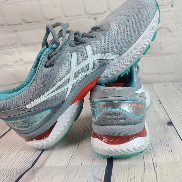 Asics GEL-NIMBUS 22 size 9.5 - Picture 8 of 10